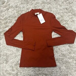 Women's Rust Long Sleeve Top